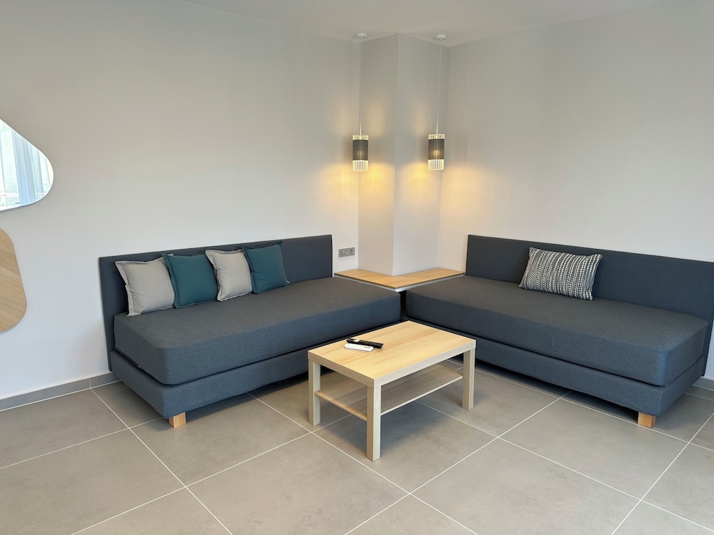 Evdokia Suites 39/58