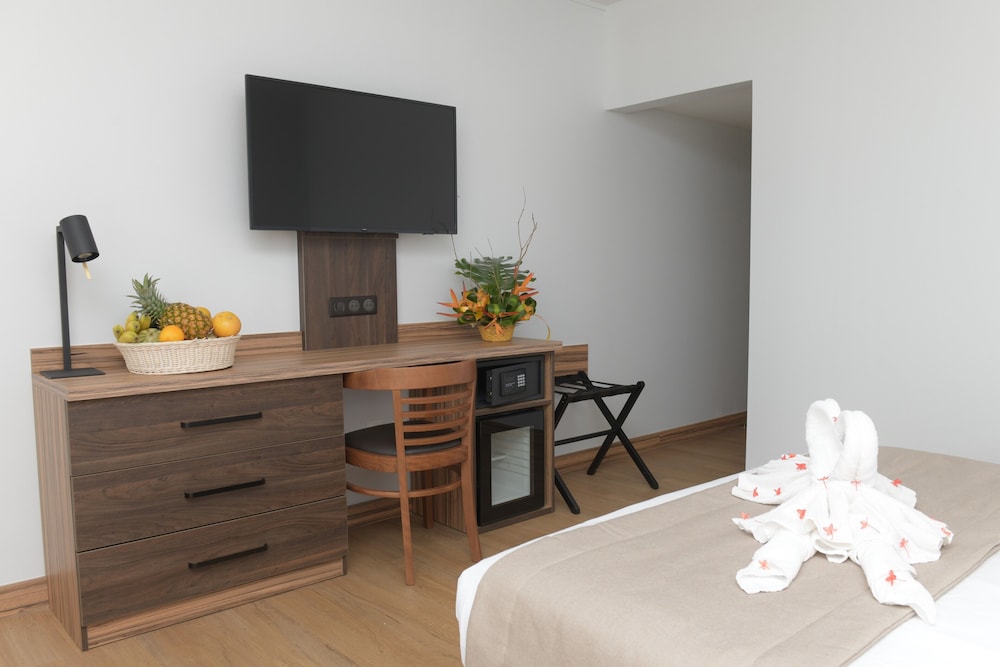 Carayou Hotel Spa 38/68