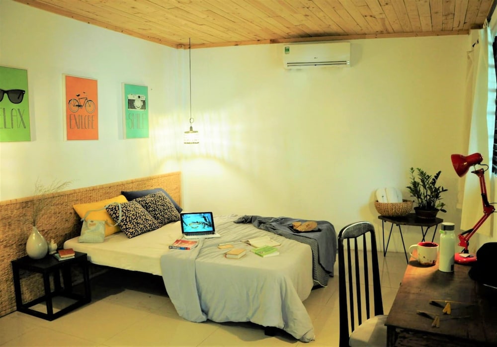 Domino Homestay 53/54