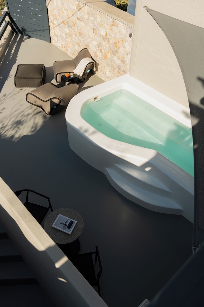 Black Diamond Suites Adults Only 25/50
