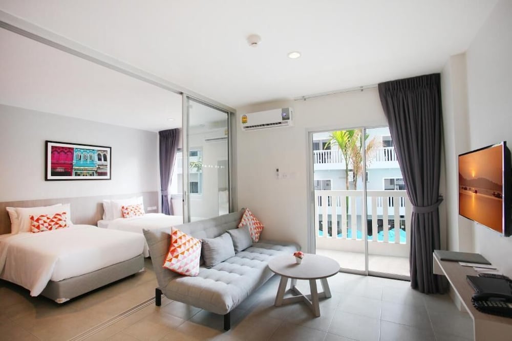 Recenta Suite Phuket Suanluang 8/50