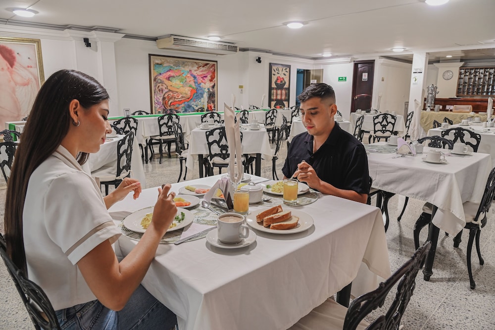 TAMA Hotel Granada Real Cali 48/67