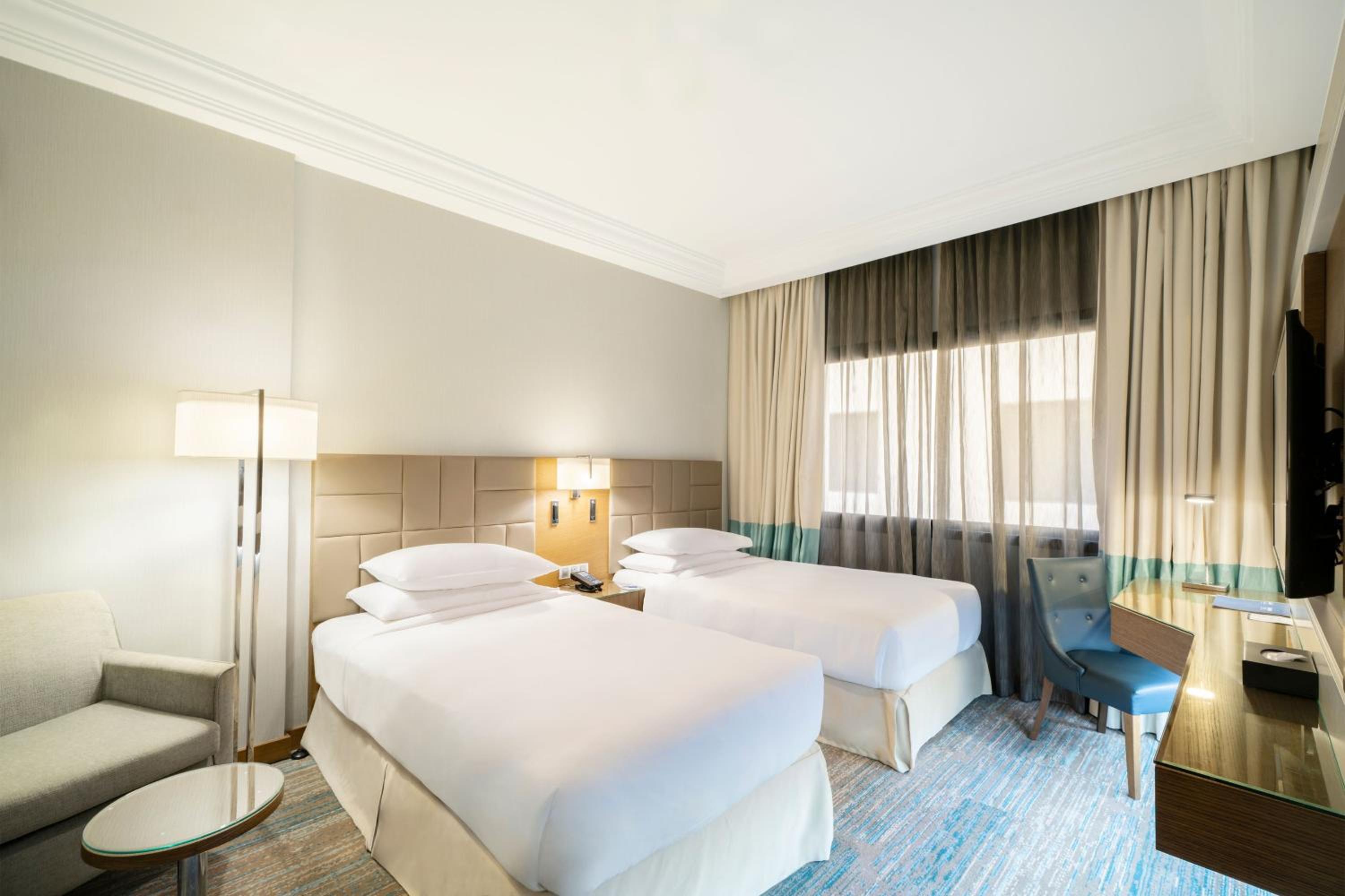غرفة كلاسيكية بسريرين منفصلين، فور بوينتس باي شيراتون الفندقية(Four Points By Sheraton Makkah Al Naseem) 3/5