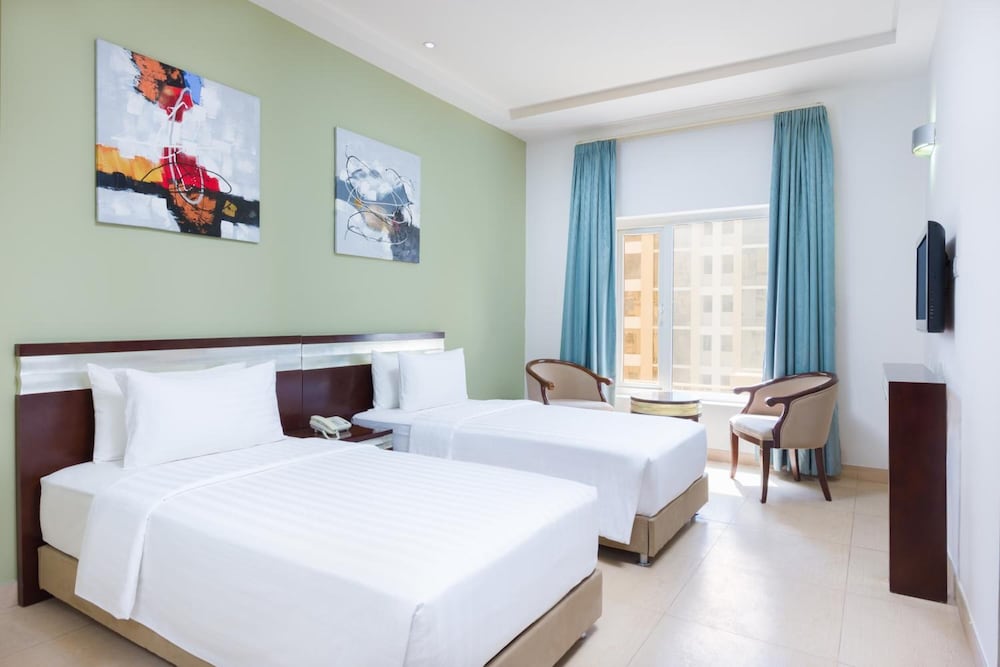 Muscat Dunes Hotel 8/44
