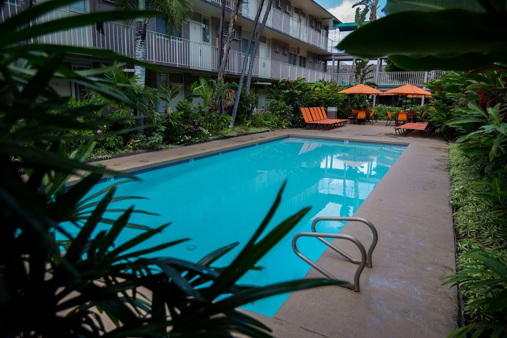 Pacific Marina Inn 46/53