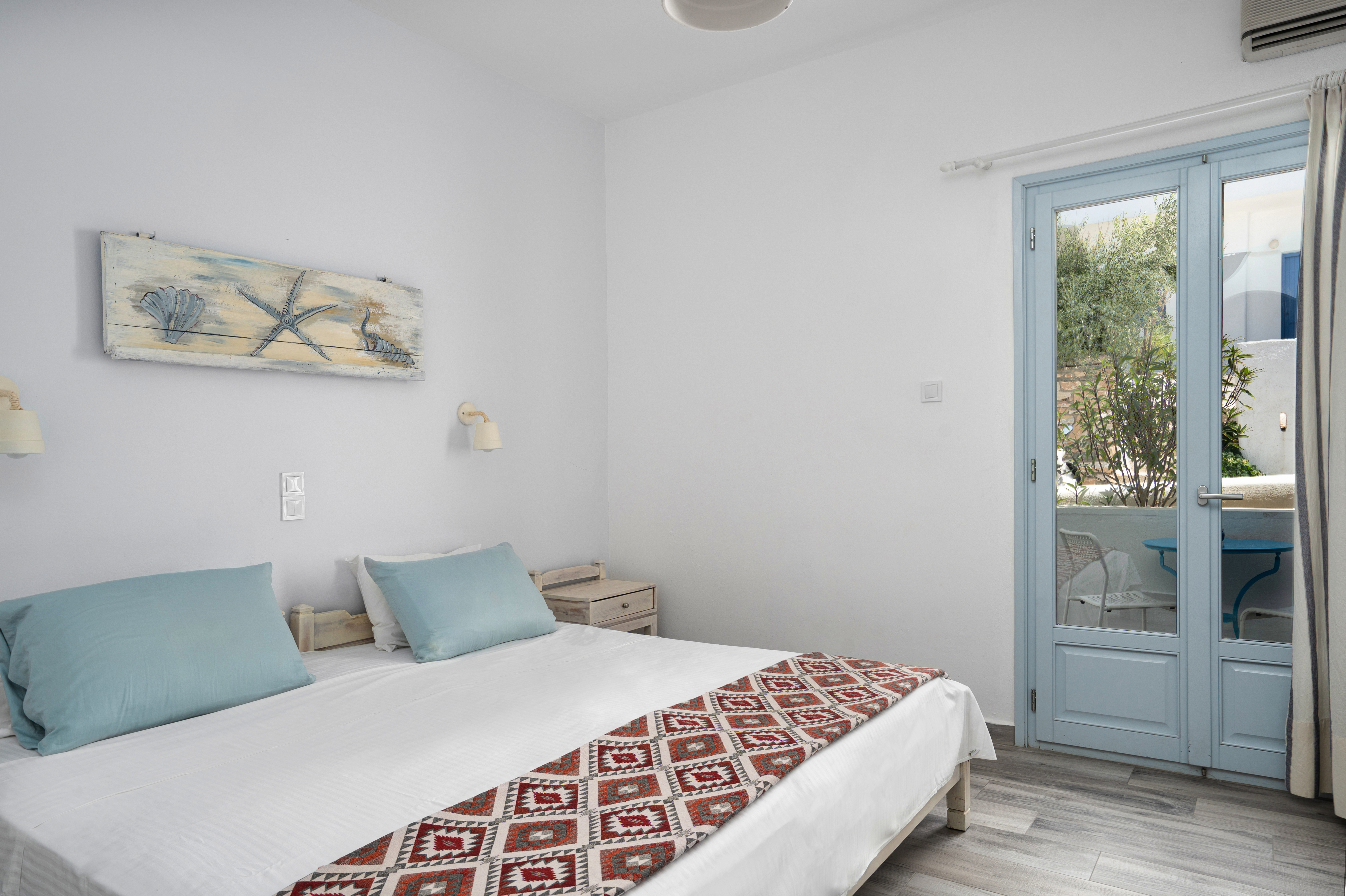 Deluxe, Double Bed, Street View