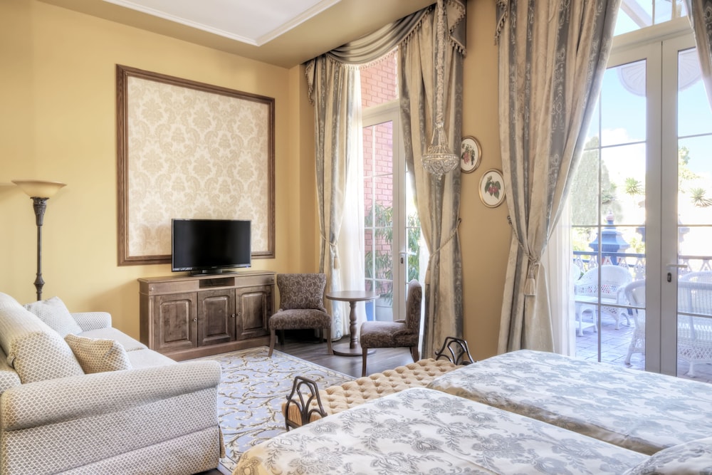 PortAventura Hotel Lucys Mansion 18/40