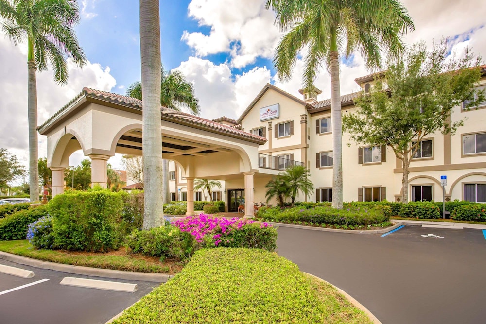 Hawthorn Extended Stay by Wyndham Naples 1/54