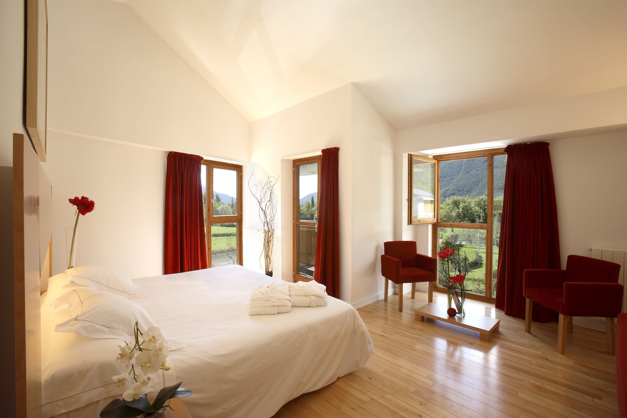 Superior, Double Bed, Jetted Tub