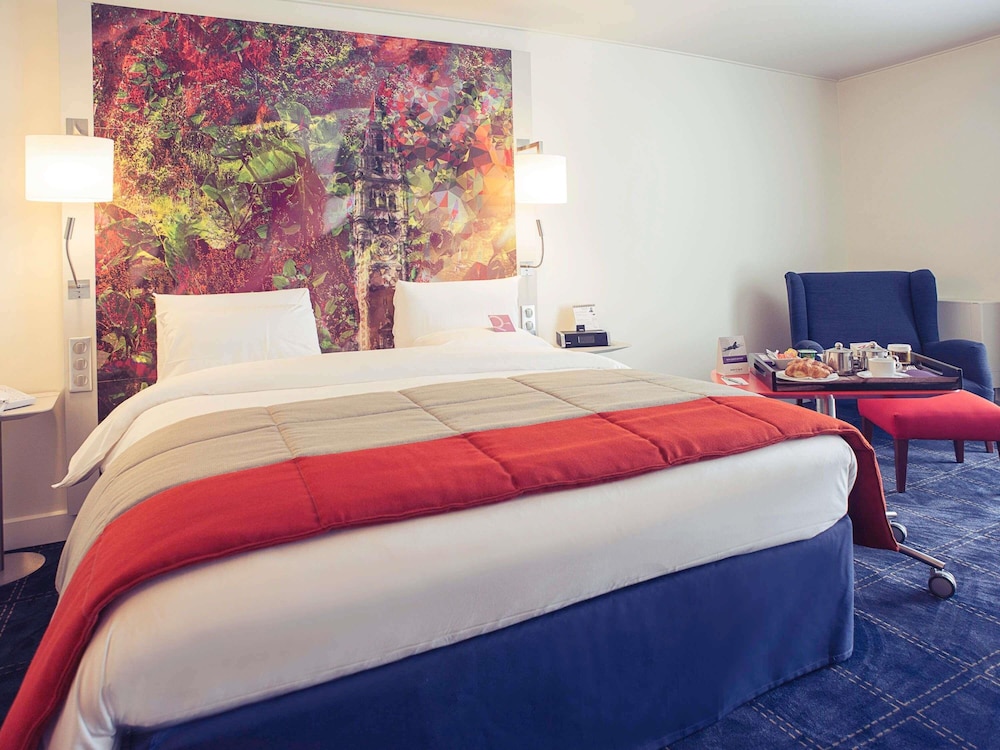 Privilege, Double Bed