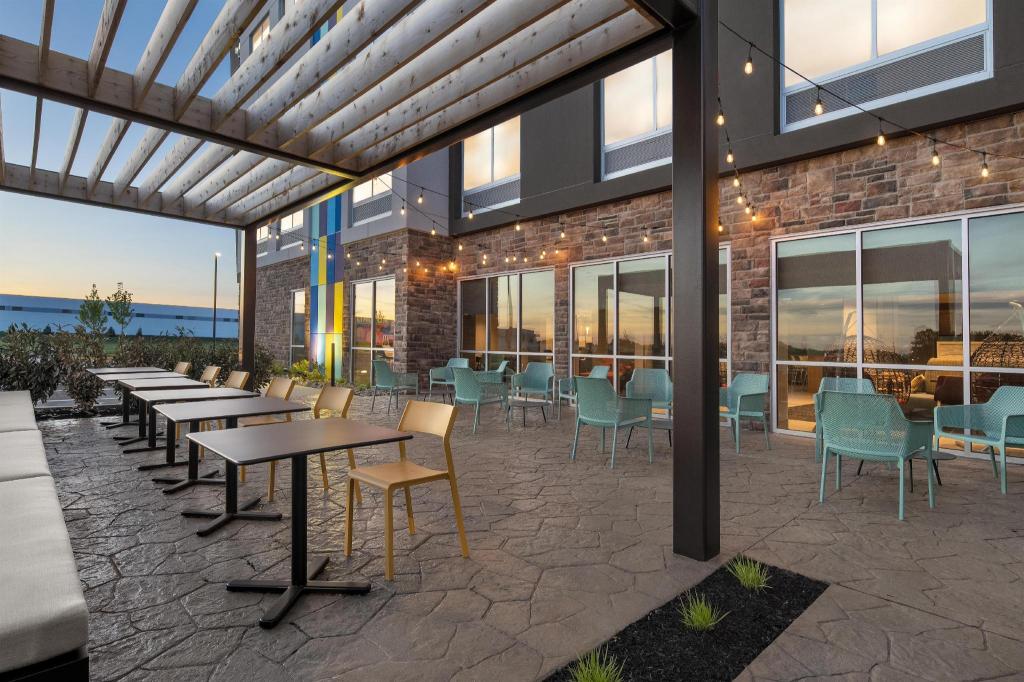 Home2 Suites by Hilton Burlington, NJ 23/36