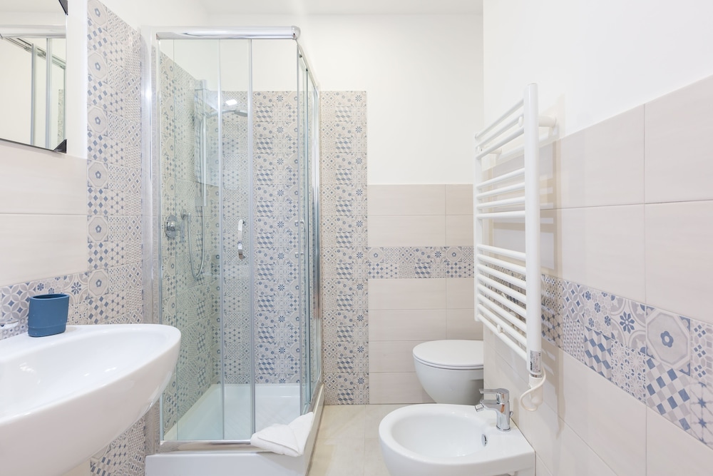 The Regal Suite 44/50