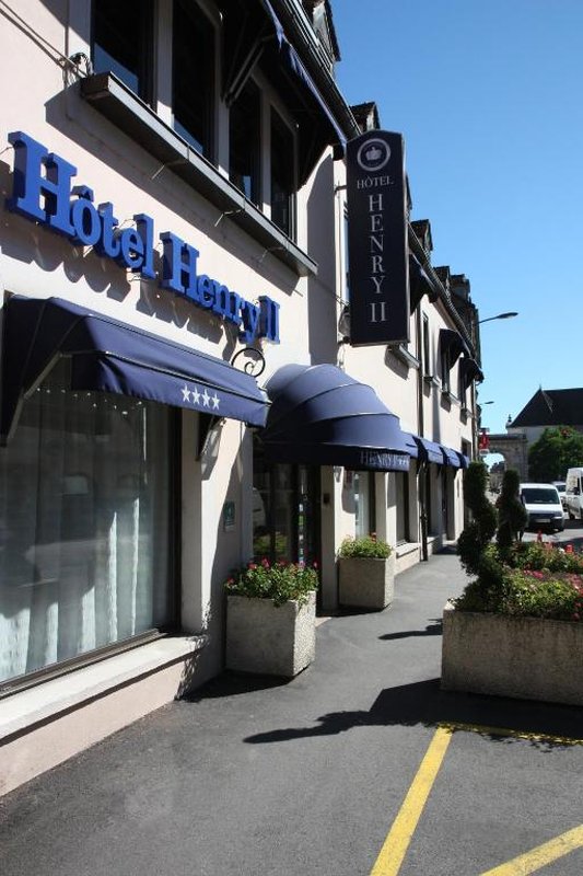 Henry Ii Hotel 55/59