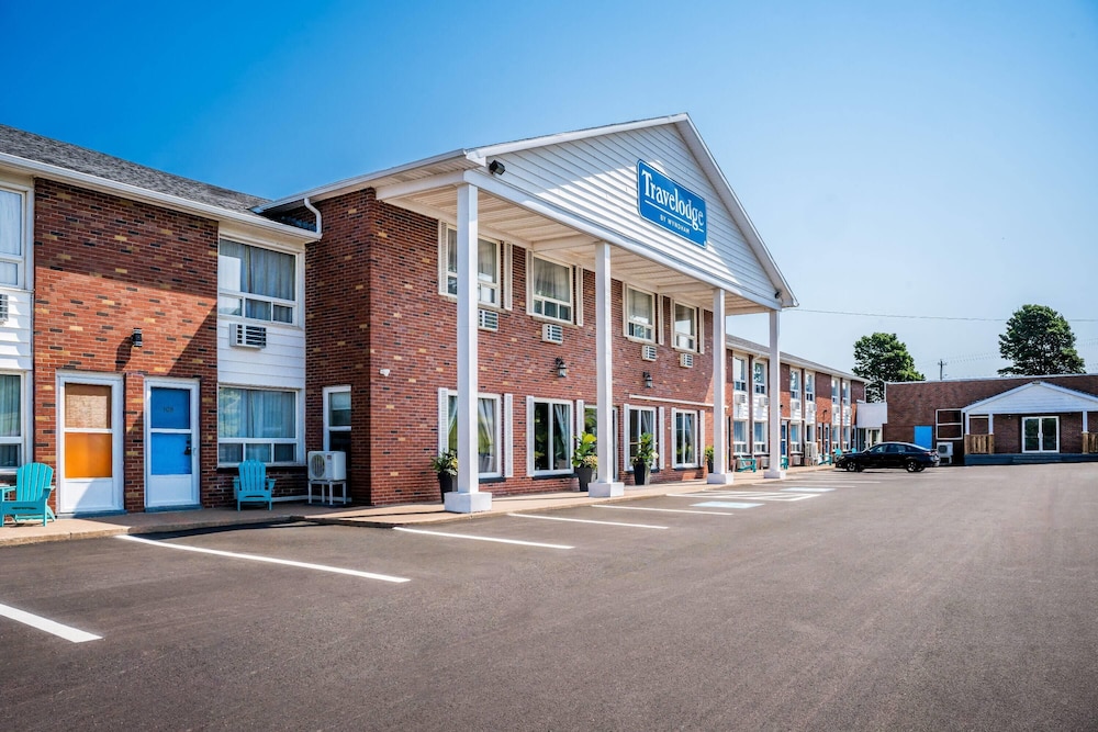 Travelodge by Wyndham Amherst 41/48