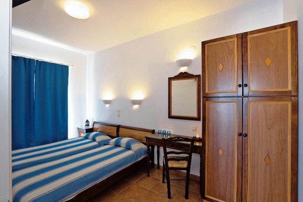 Room at Katikies Studios & Apartments, Lardos