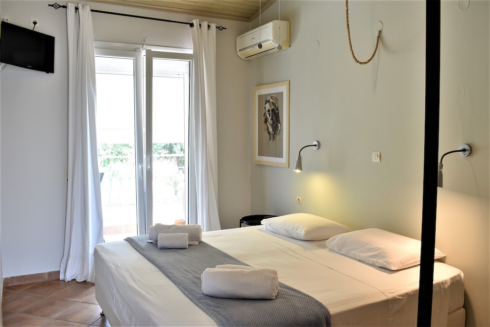 Simatos Apartments & Studios 14/50