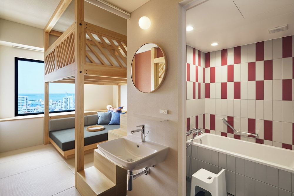 OMO5 Okinawa Naha by Hoshino Resorts 50/50