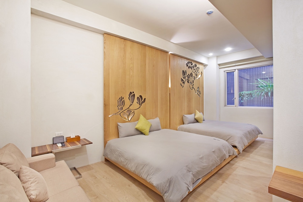 Wood Whispering Residence 10/29