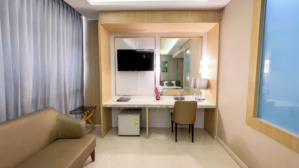 Elegant Bangkok Hotel 41/50