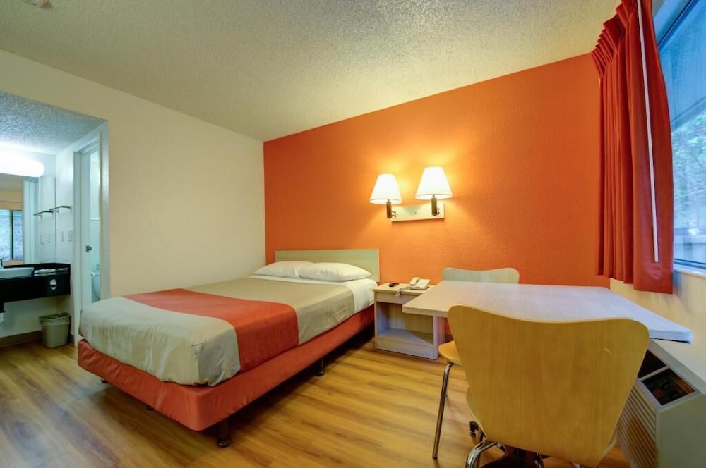 Motel6 Seattle, WA - Airport 26/47