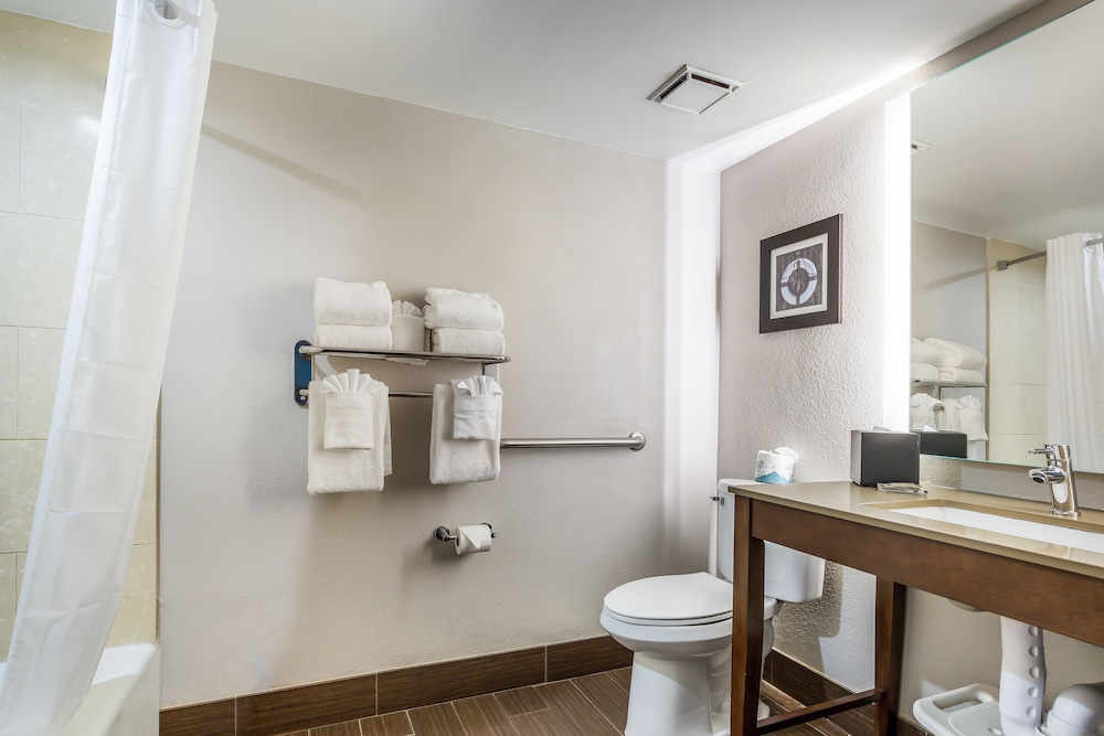 Country Inn & Suites by Radisson, Virginia Beach (Oceanfront) 15/35