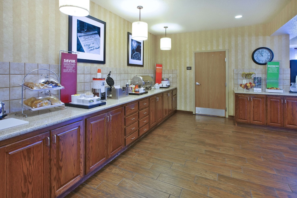 Hampton Inn Pittsburgh Area-Beaver Valley-Ctr Township 9/33