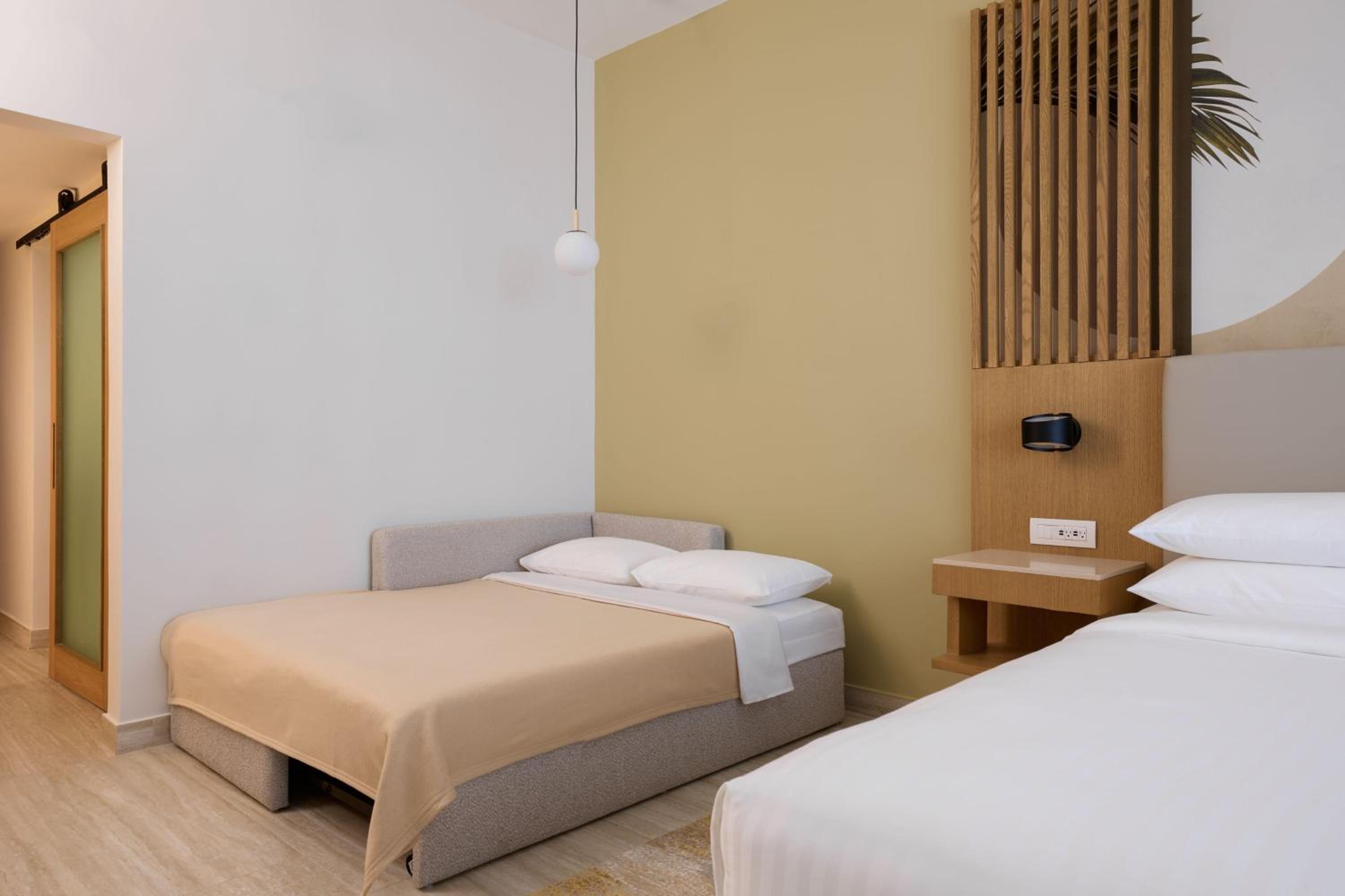 Room, King Bed, Resort View, Sofa