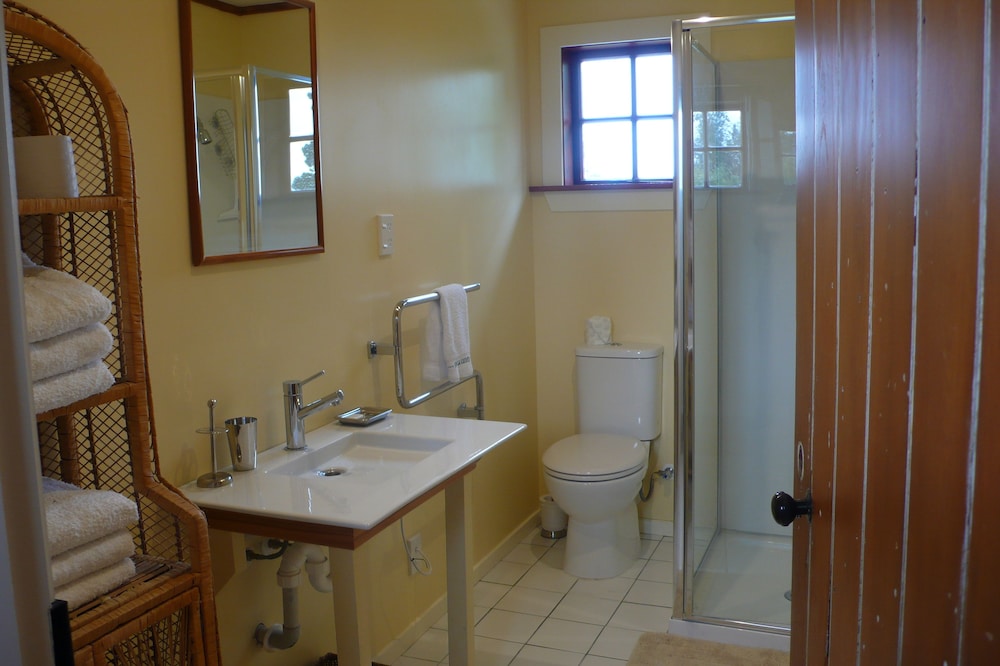GUNYAH COUNTRY ESTATE 49/50