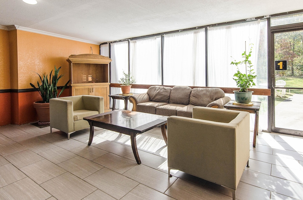 Econo Lodge Inn & Suites Norton - Wise South 30/44
