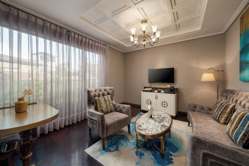 Peridot Grand Luxury Boutique Hotel 44/50