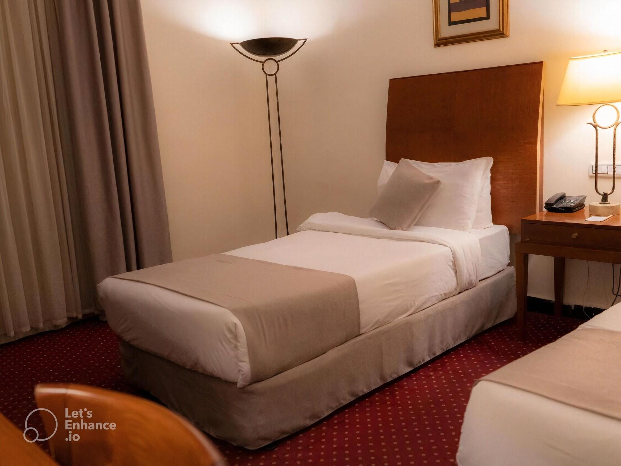 Arena Hotel By Trend 25/50