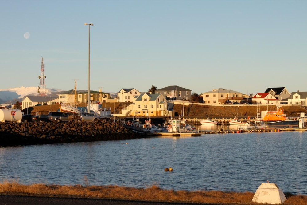 Guesthouse Hvammur 50/50