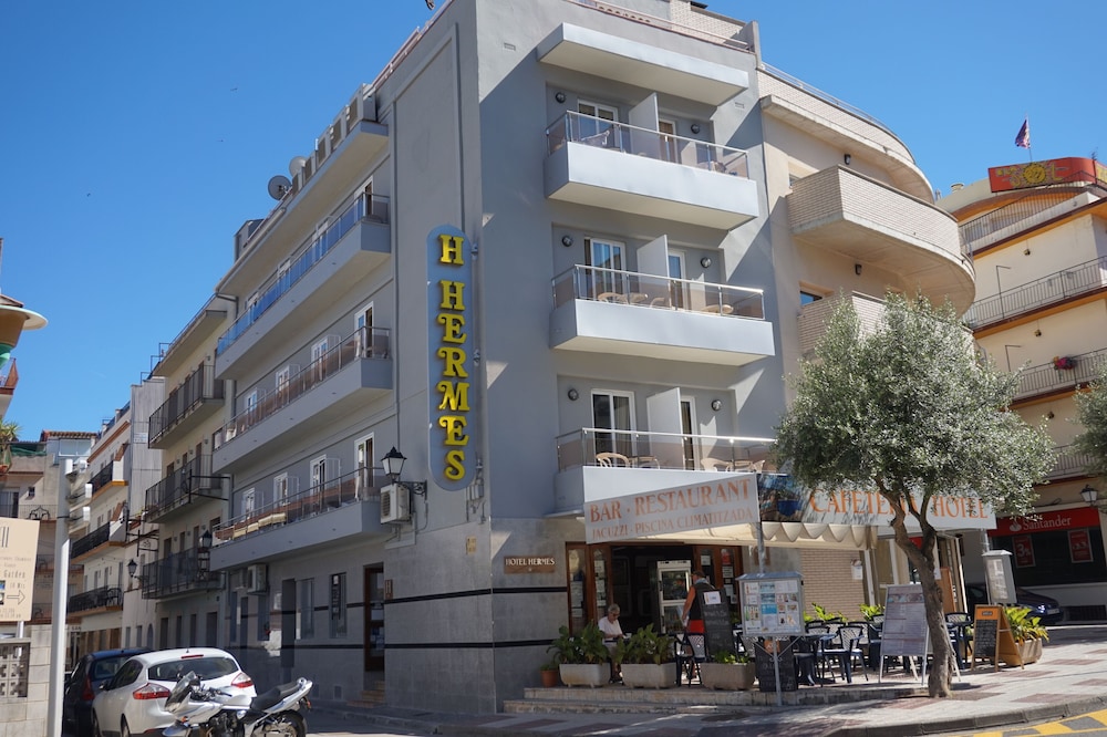 Hotel Hermes 1/24