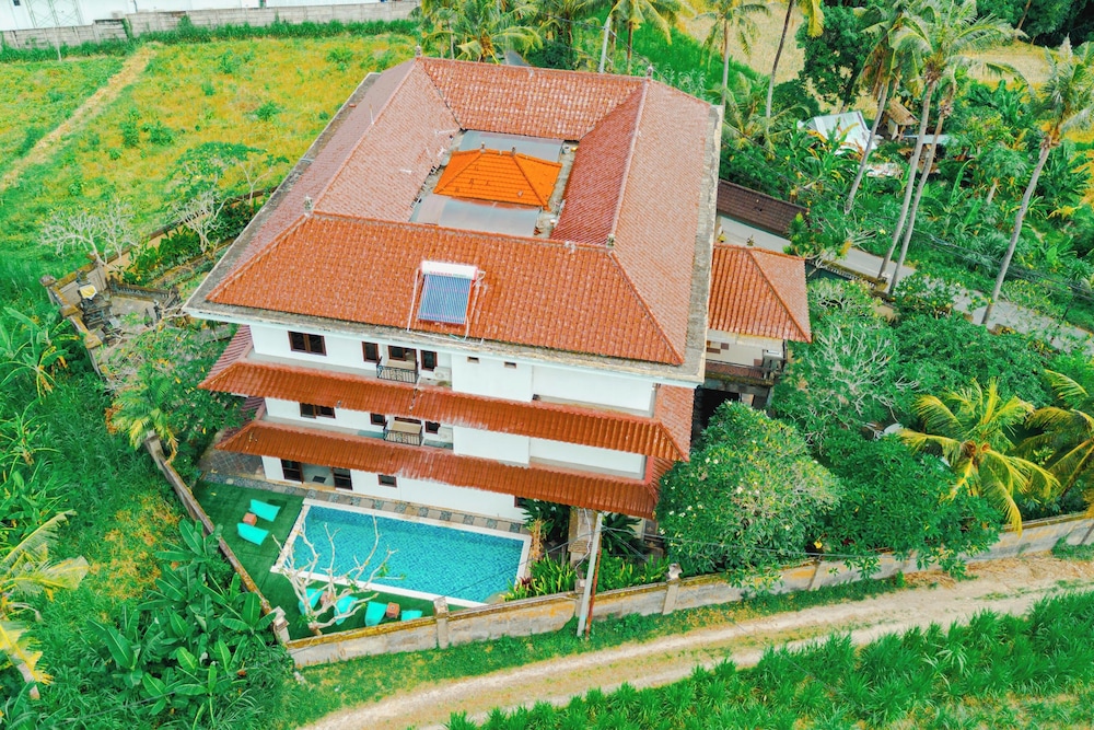 Starloka Saba Bali Hotel 4/65