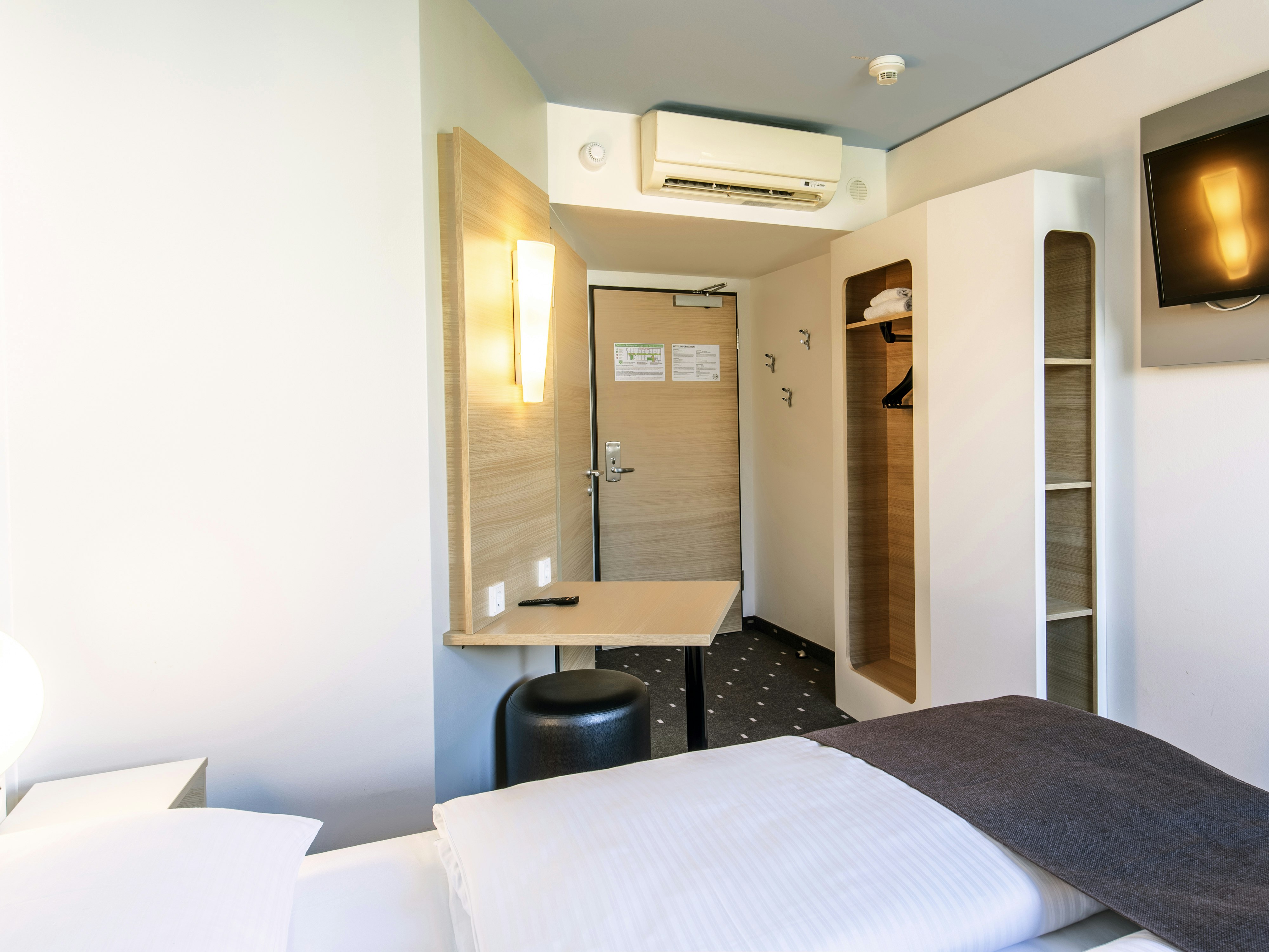 B&B Hotel Munchen City-Nord 12/30