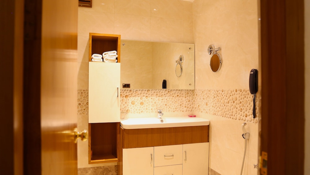 Inderlok Hotel 15/15