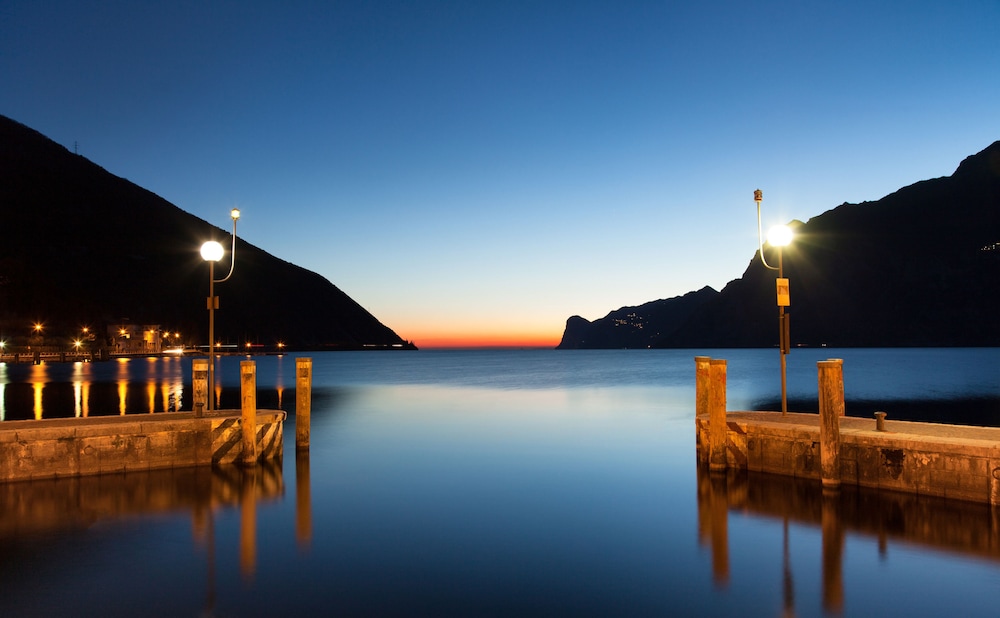 Hotel Lago Di Garda 72/77