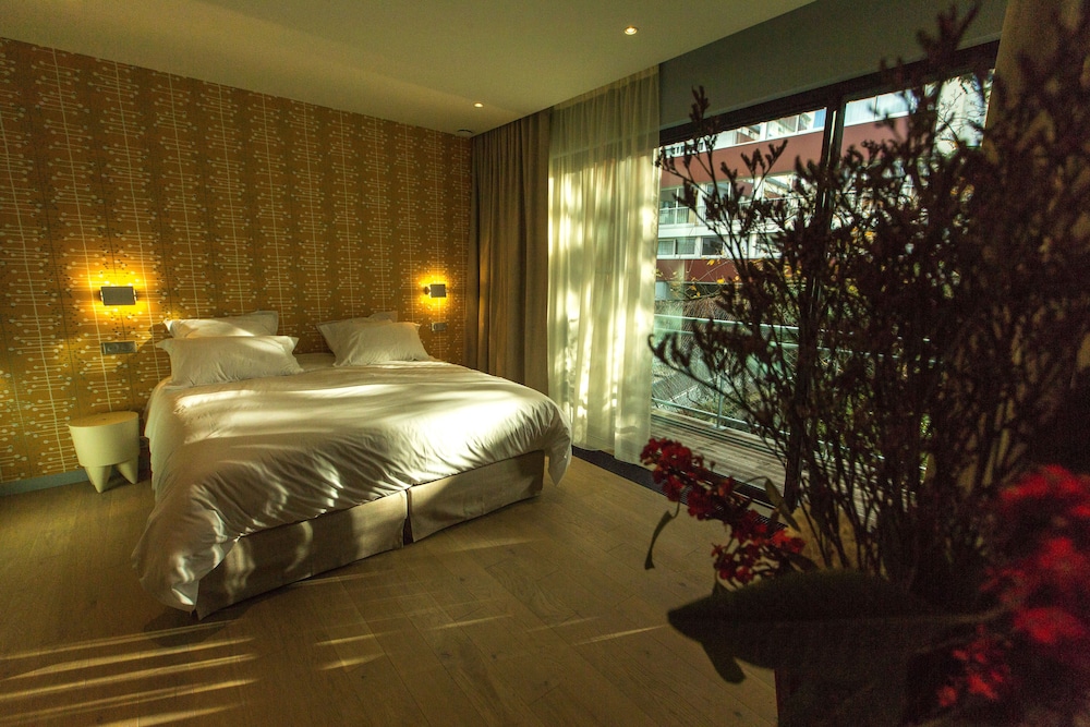 Eden Lodge Paris 17/40