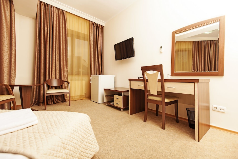 Alma Hotel 28/76