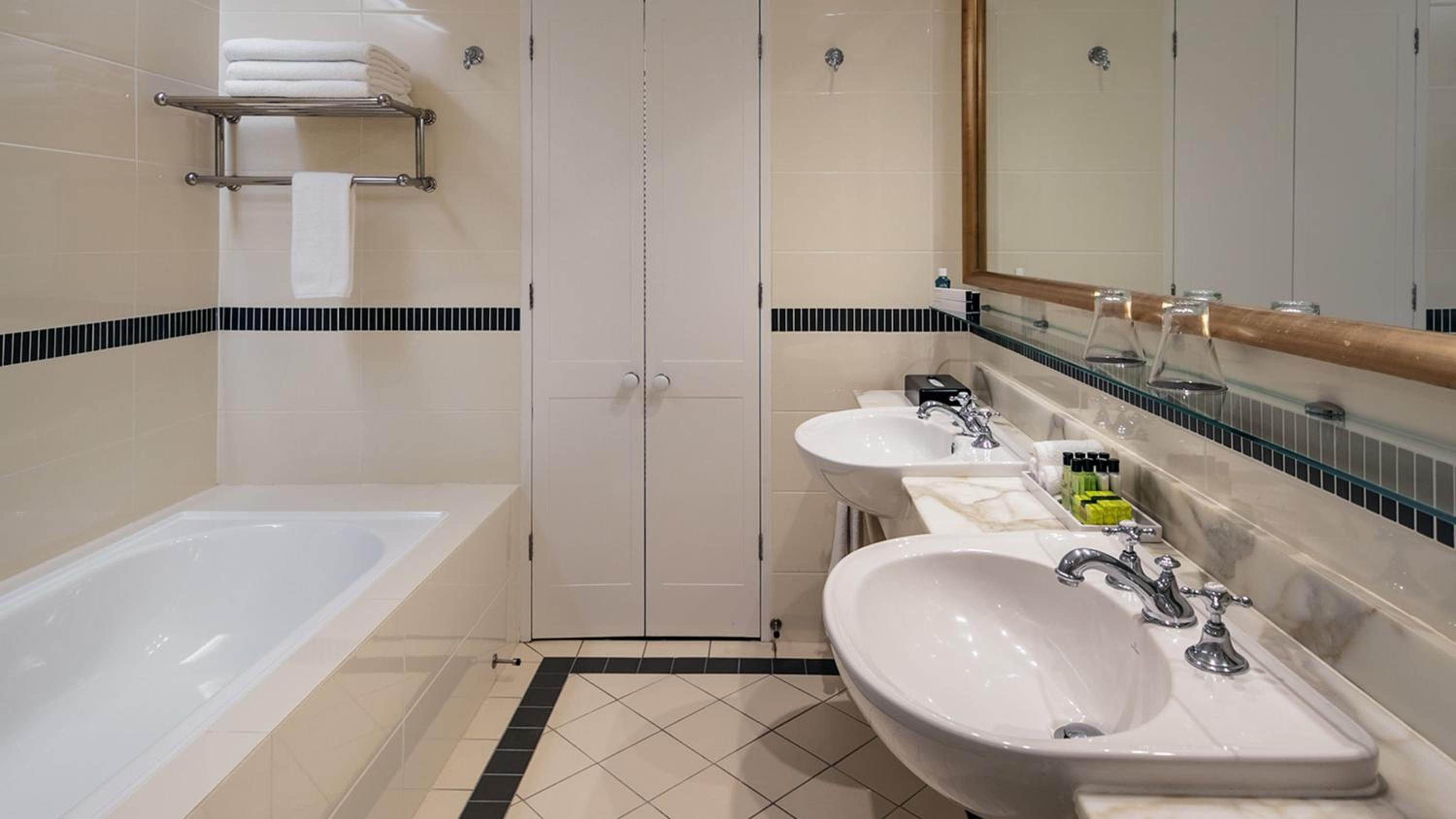 Queensland, Suite, King Bed، Intercontinental Sanctuary Cove 5/5