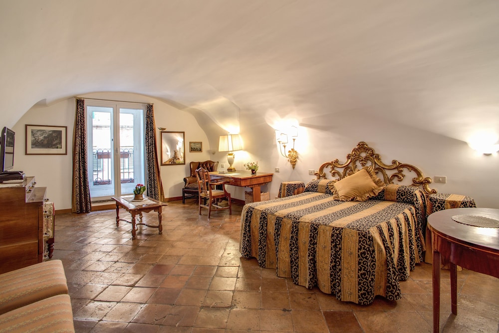 Navona Gallery Suites 29/50