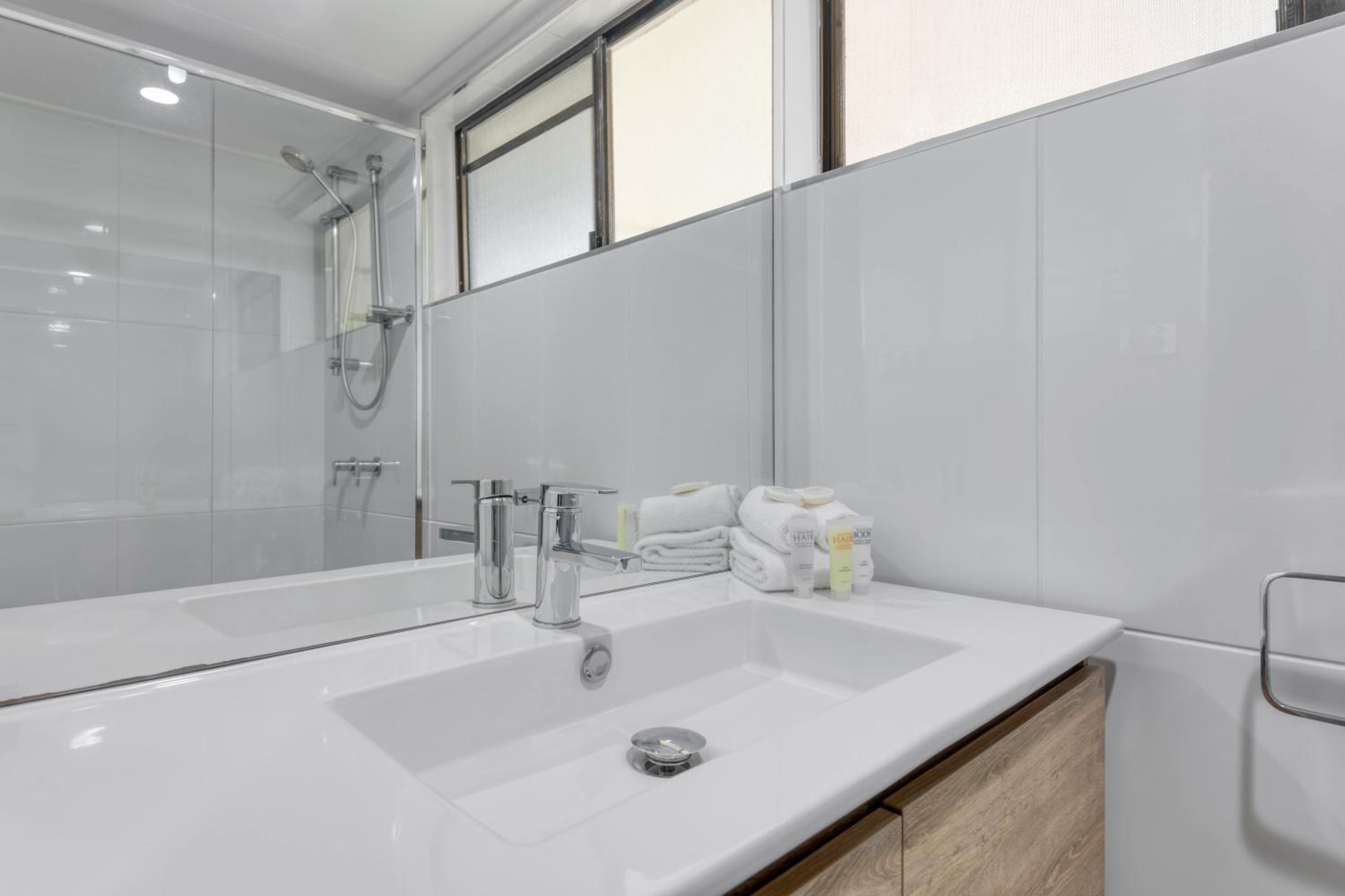 شقة بإطلالة على المسبح بغرفتي نوم، Tropical Reef Apartments Port Douglas 5/8