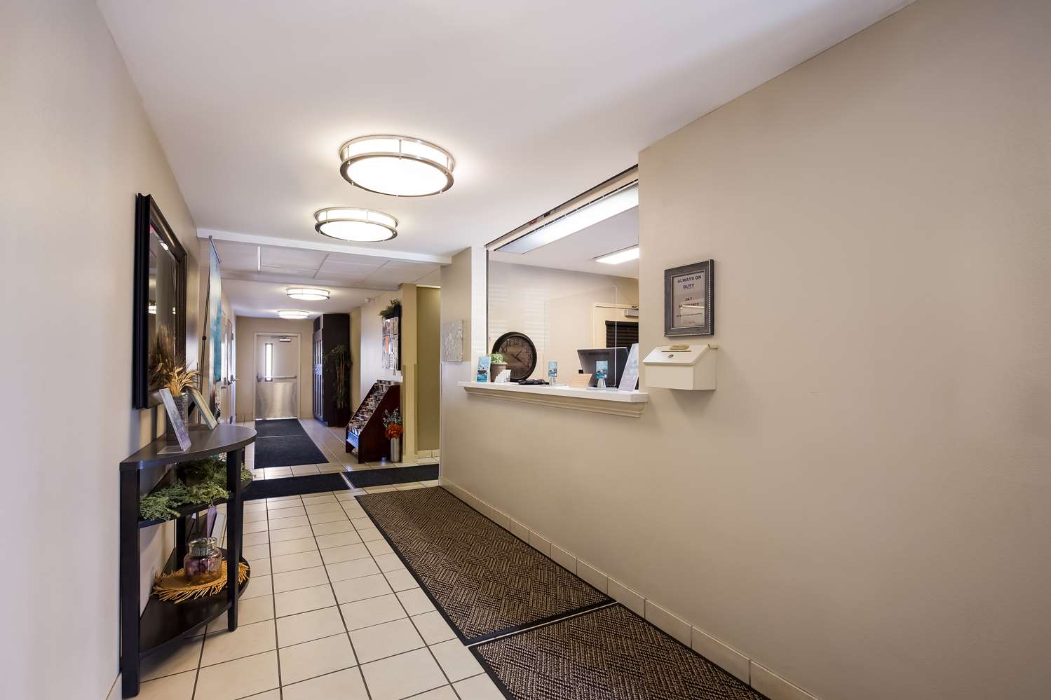 Sonesta Simply Suites St Louis Earth City 6/35
