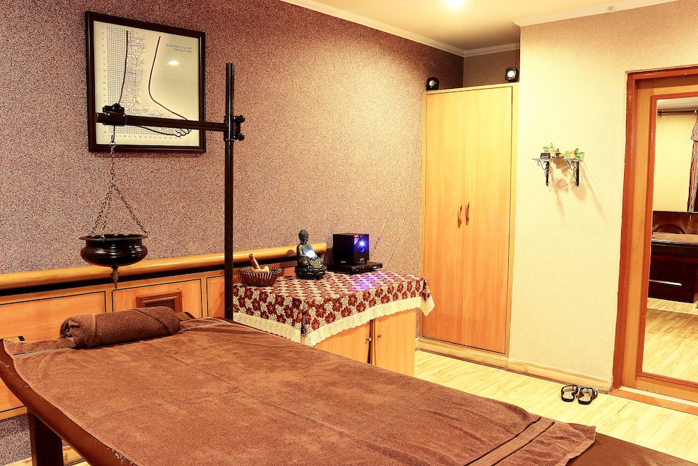 INDISMART HOTEL. 24/28