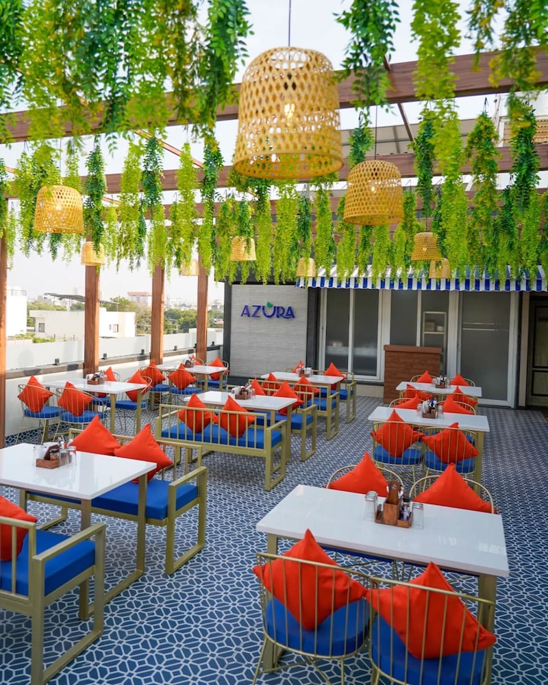 Fabhotel Sapphire Inn Mansarovar 39/50