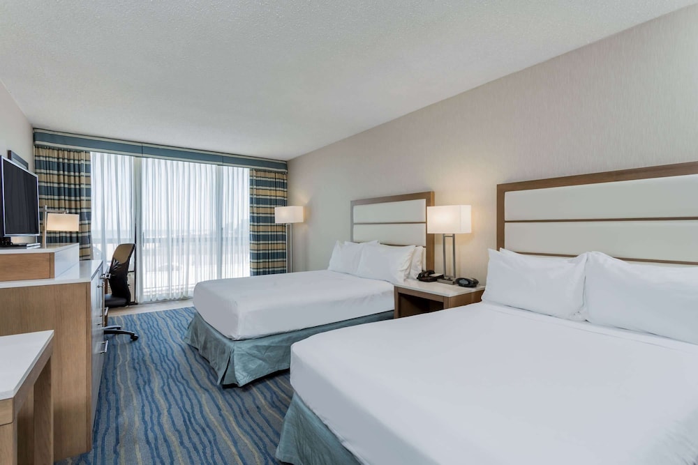 Room, 2 Queen Beds, Ocean Front, Accessible