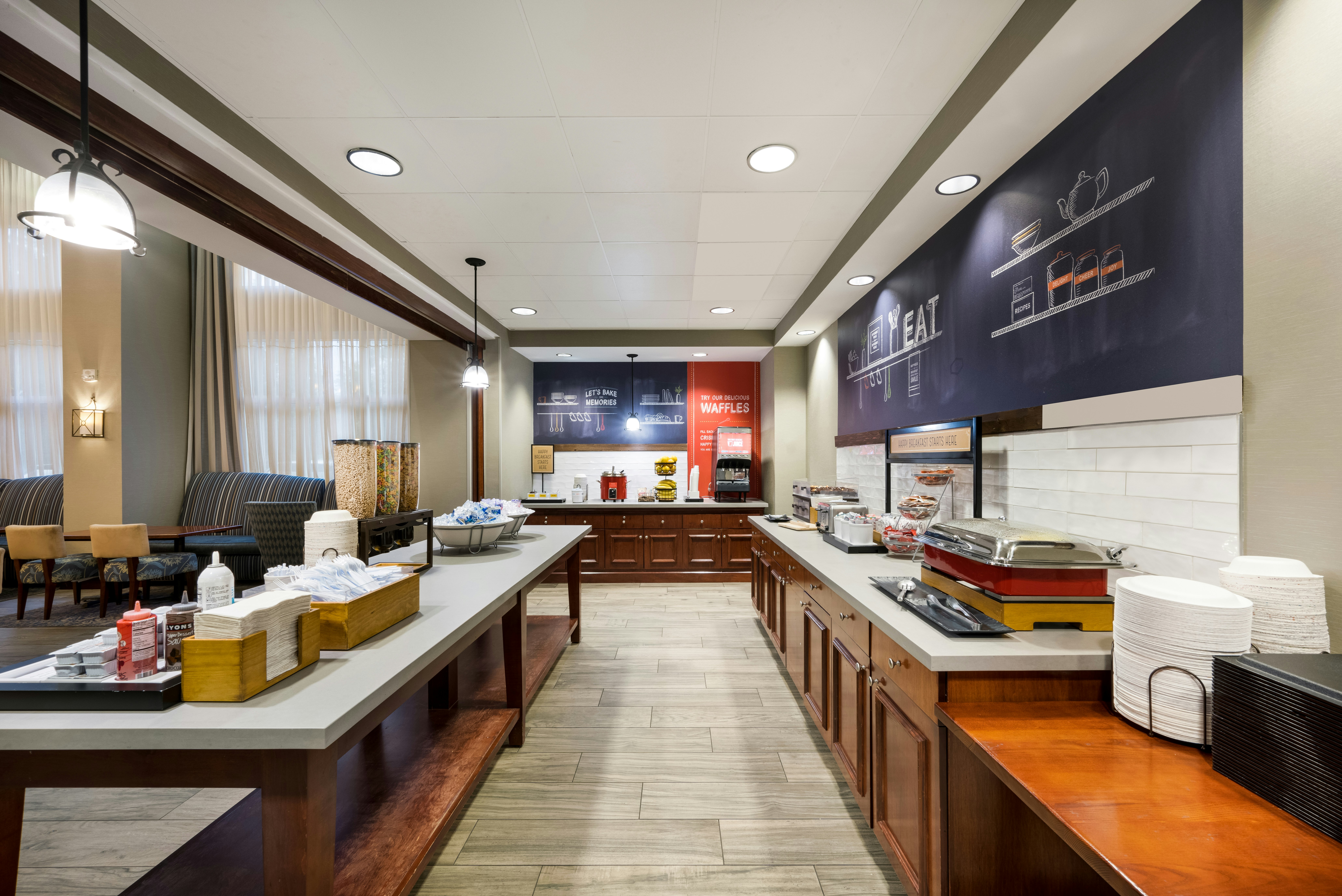 Hampton Inn & Suites Fredericksburg-at Celebrate Virginia 22/39