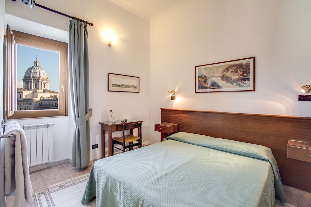 Hotel Primavera 11/64