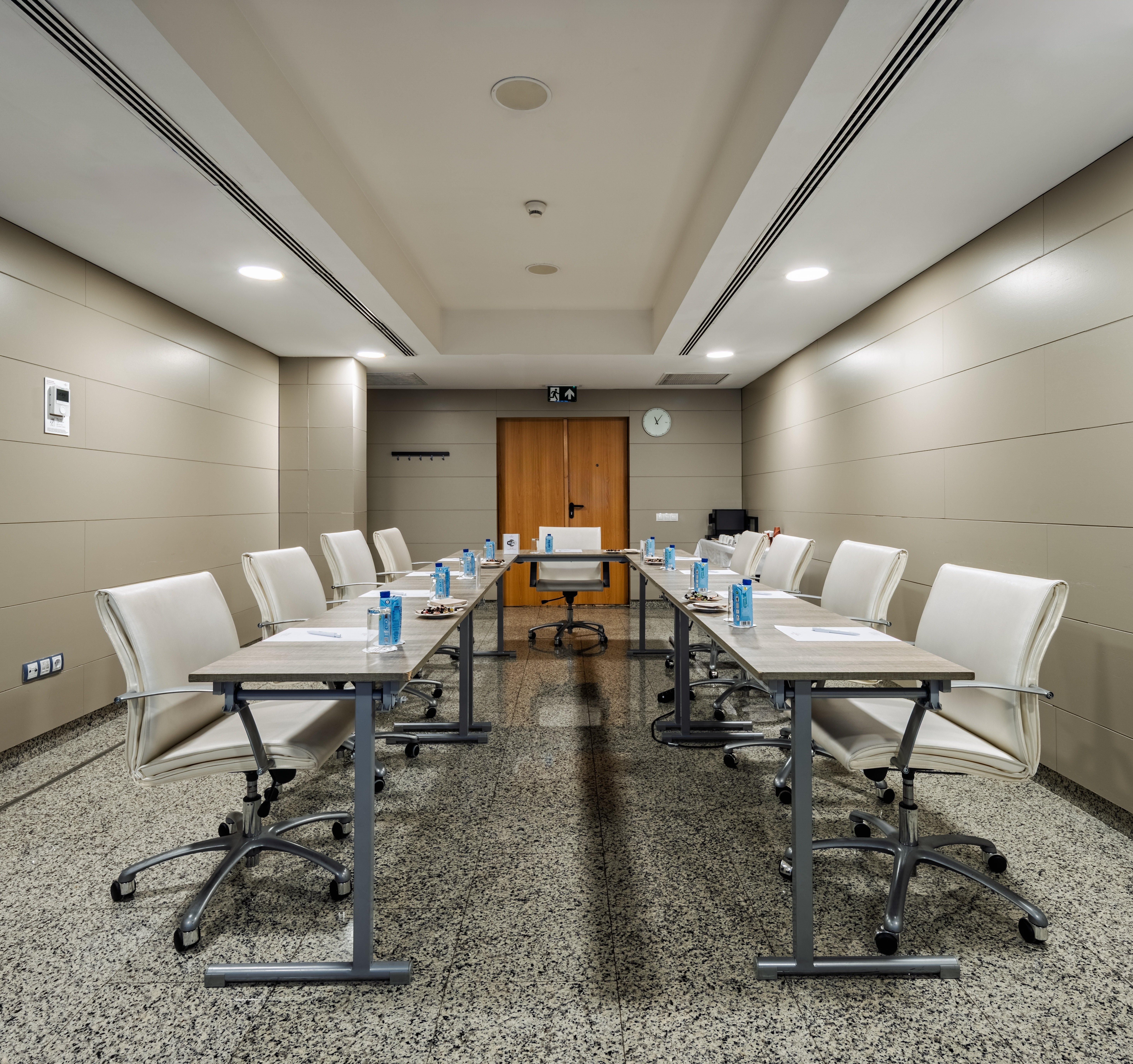Crowne Plaza Madrid Airport Hotel 65/76