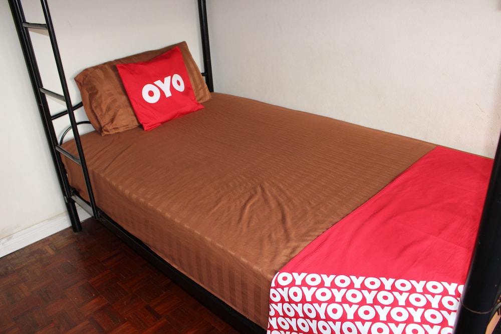OYO 985 The Twins Hostel 14/25